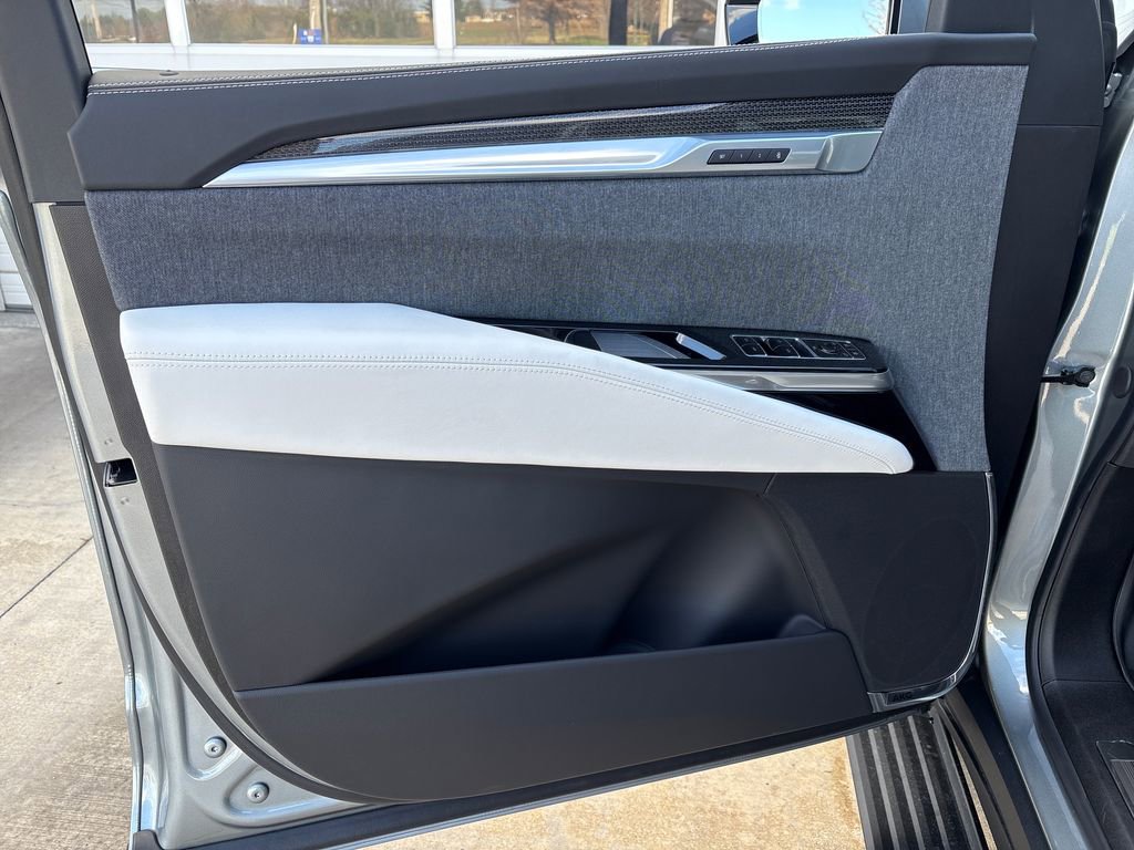 New 2026 Cadillac Escalade V w/ LPO, Floor Liner Package image 15