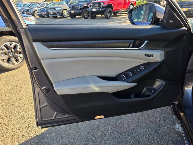Used 2018 Honda Accord Touring image 20