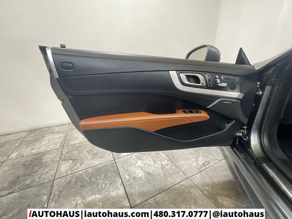 Used 2017 Mercedes-Benz SL 550 image 37
