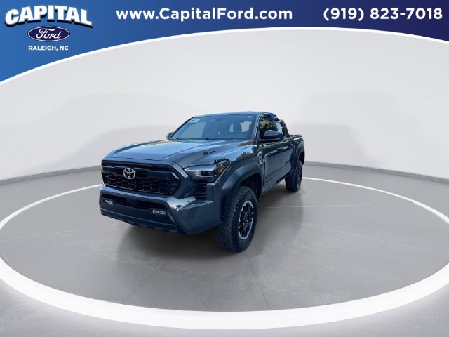 Used 2025 Toyota Tacoma TRD Off-Road AWD/4WD image 4