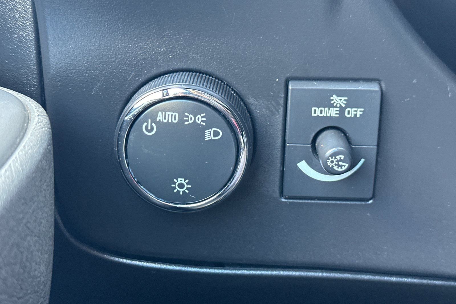 Used 2023 GMC Savana 2500 Extended w/ Driver Convenience Package image 38