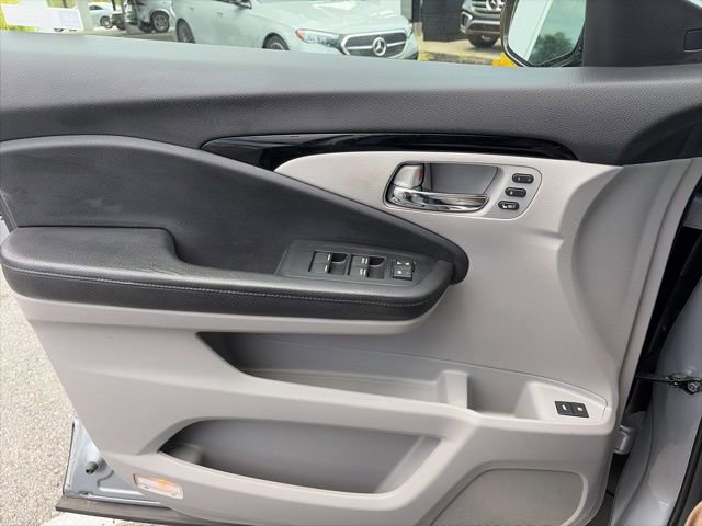 Used 2019 Honda Pilot Touring image 9