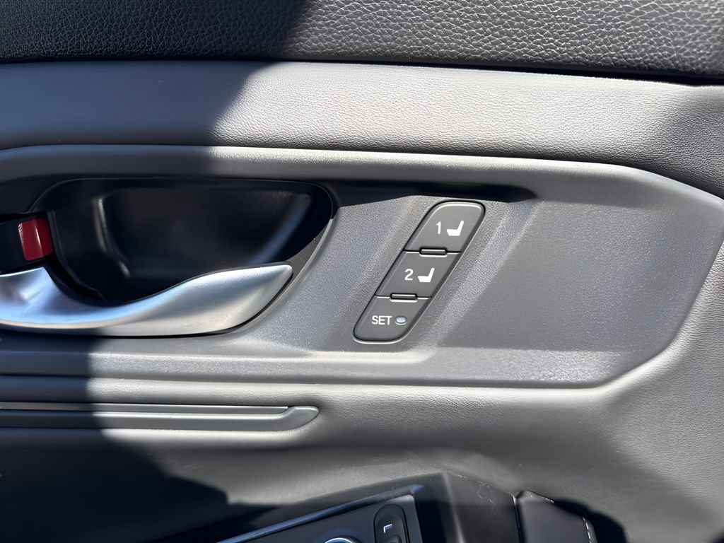Used 2023 Honda Accord Touring image 11
