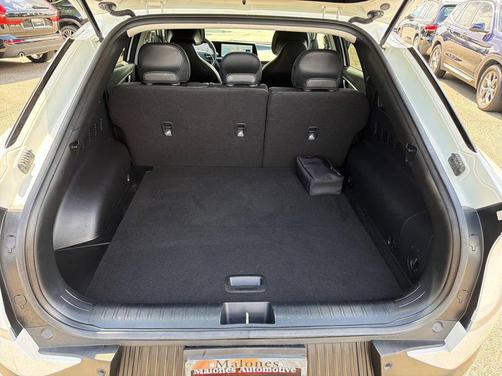 Used 2022 Kia EV6 Light RWD image 18