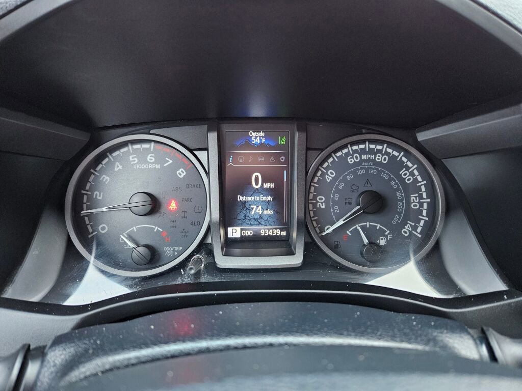 Used 2018 Toyota Tacoma SR5 image 18