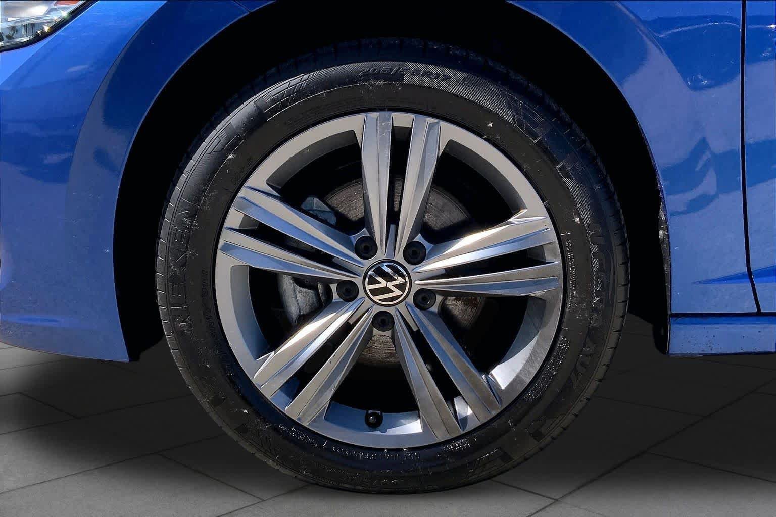 Used 2024 Volkswagen Jetta SE FWD image 11