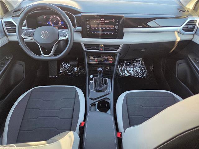 New 2026 Volkswagen Taos SE FWD image 14