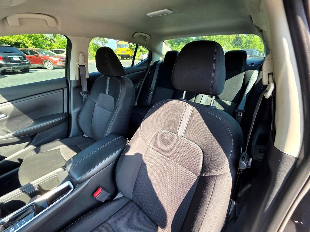 Used 2023 Nissan Sentra SV w/ Trunk Package image 16