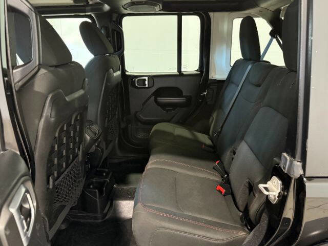 Used 2018 Jeep Wrangler Unlimited Rubicon w/ Steel Bumper Group image 13