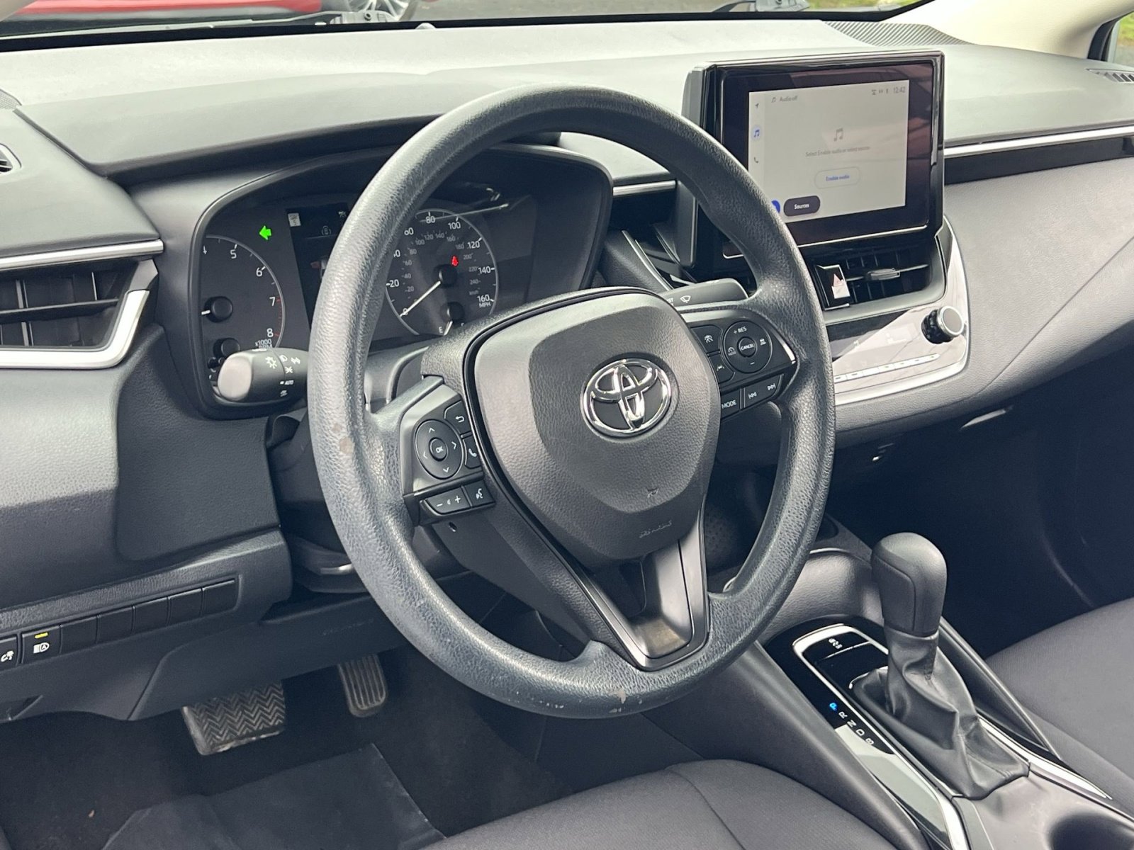 Used 2024 Toyota Corolla LE image 14
