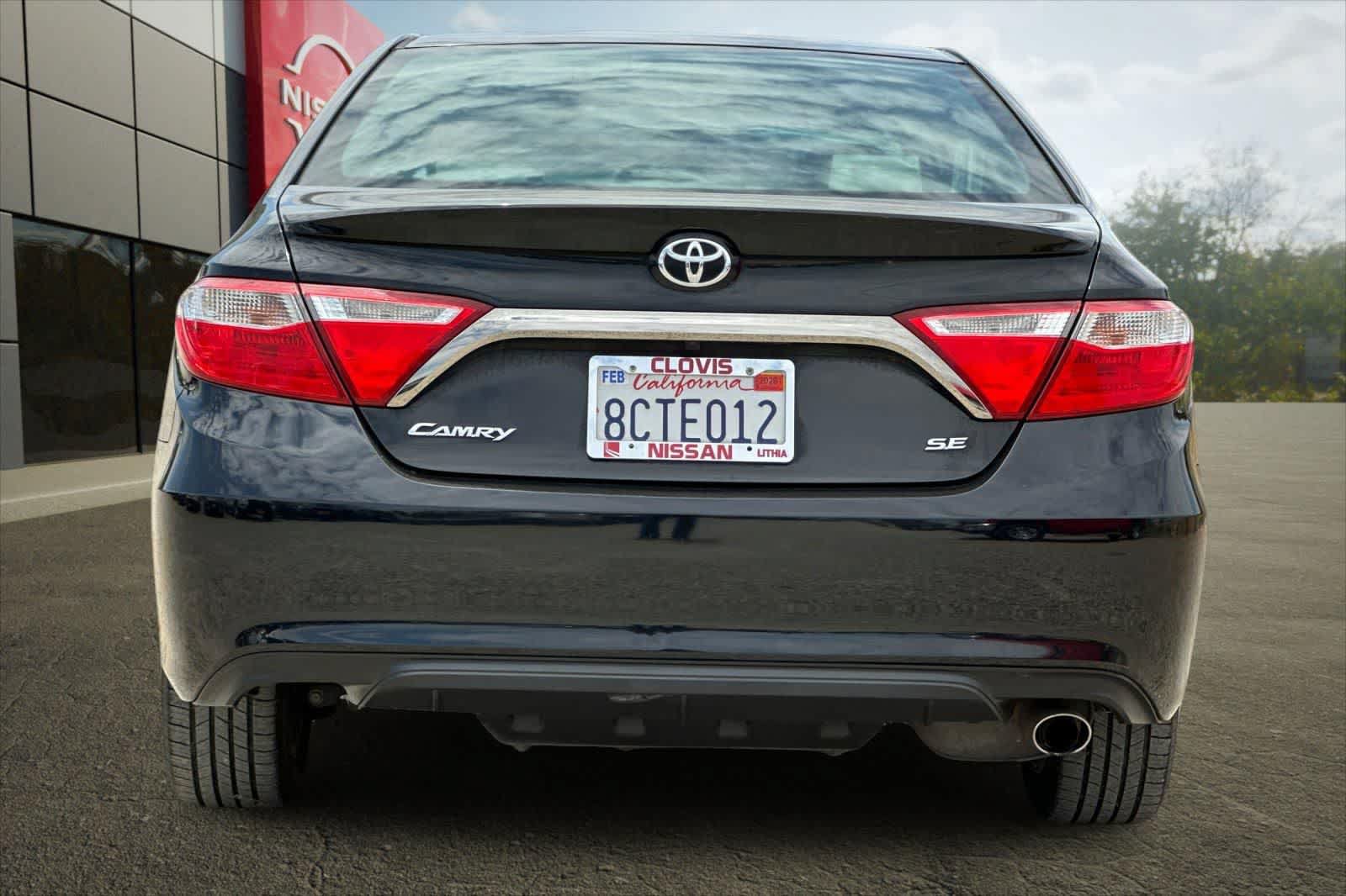 Used 2016 Toyota Camry SE FWD image 8