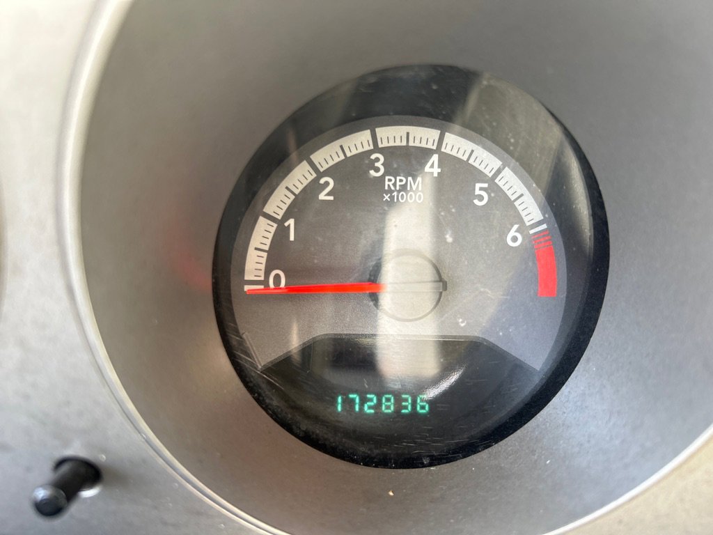 Used 2010 Dodge Avenger SXT FWD image 14