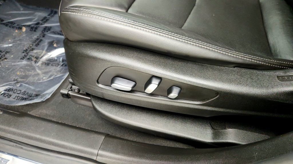 Used 2020 Cadillac XT6 Premium Luxury image 12