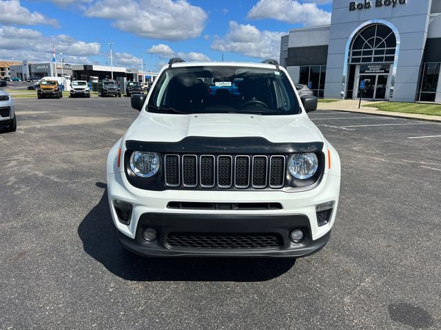 Used 2022 Jeep Renegade Latitude AWD/4WD image 2