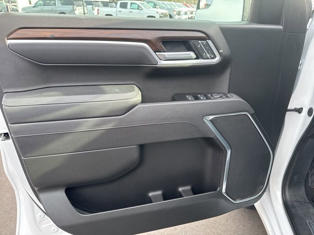 Used 2025 GMC Sierra 1500 SLT image 14