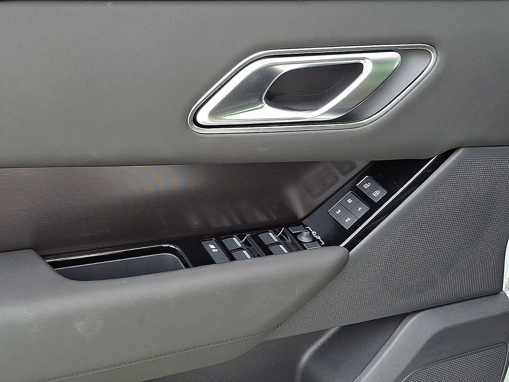 New 2026 Land Rover Range Rover Velar Dynamic SE image 8