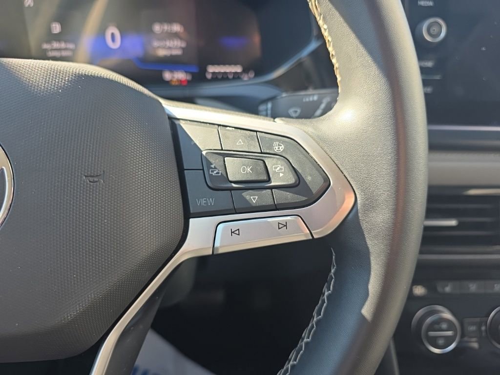 Used 2024 Volkswagen Taos SE image 24