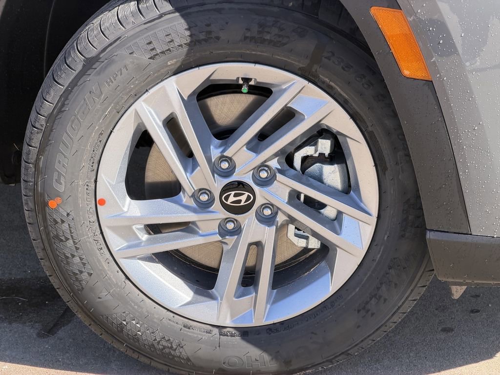 New 2026 Hyundai Tucson SE image 9