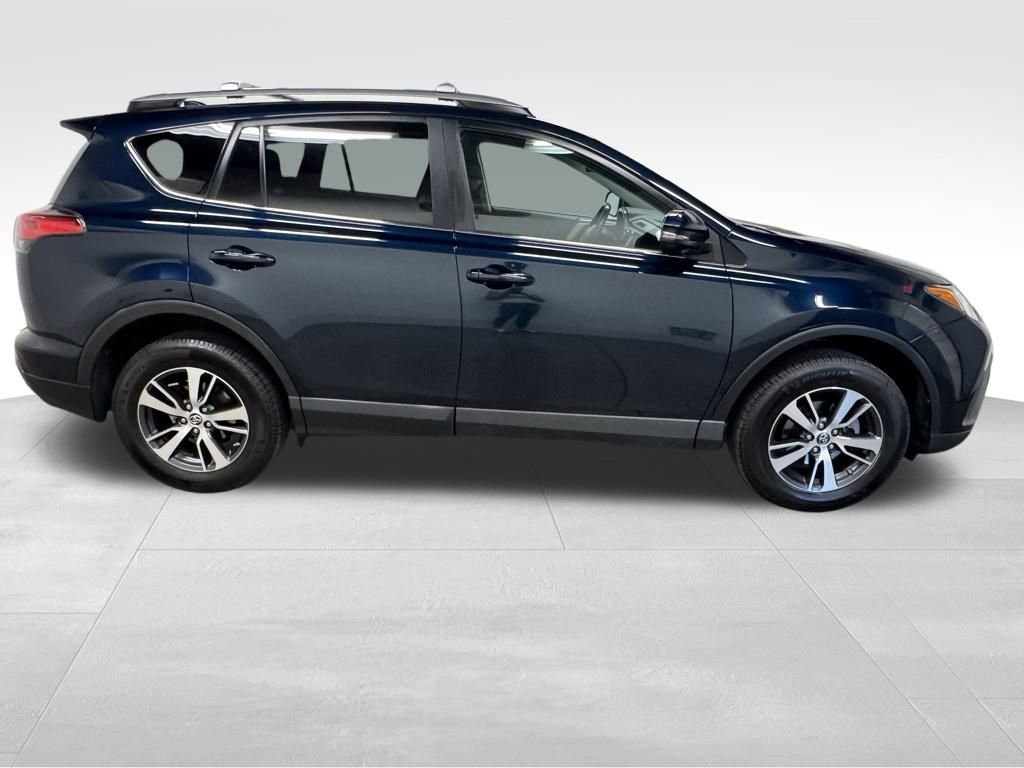 Used 2018 Toyota RAV4 XLE image 7