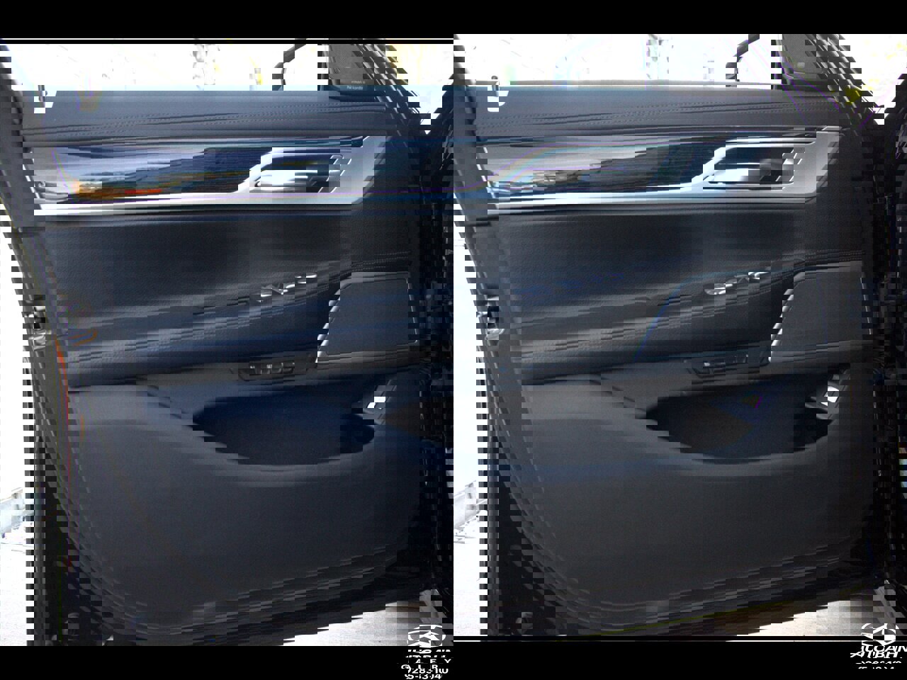 Used 2019 BMW 740i w/ M Sport Package image 18