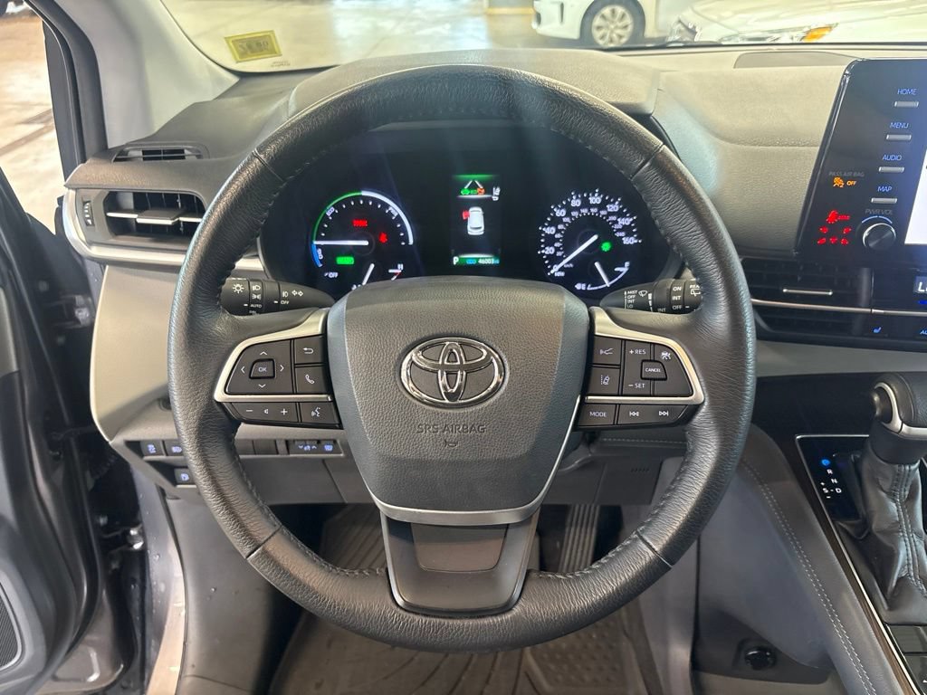 Used 2021 Toyota Sienna XLE AWD/4WD image 8