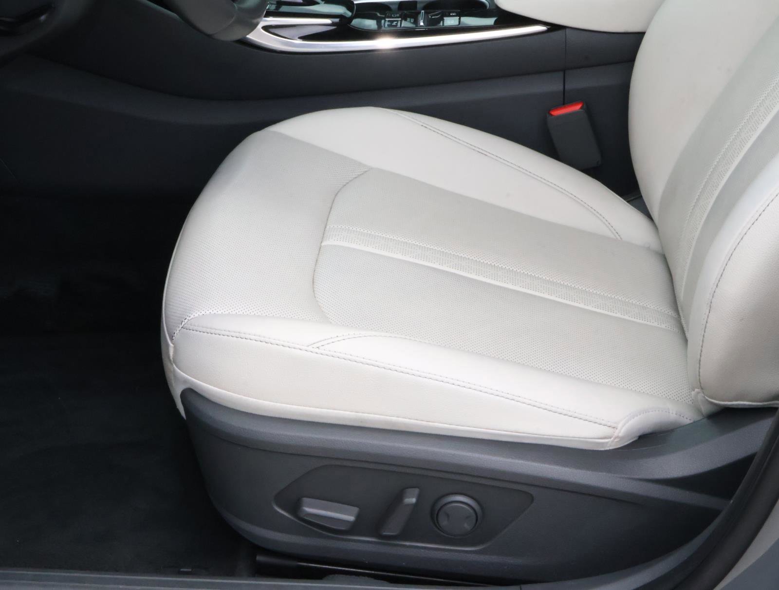 Used 2023 Hyundai Sonata Limited FWD image 14