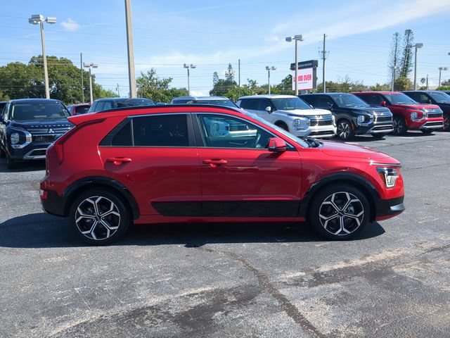 Used 2024 Kia Niro EX Touring FWD image 4