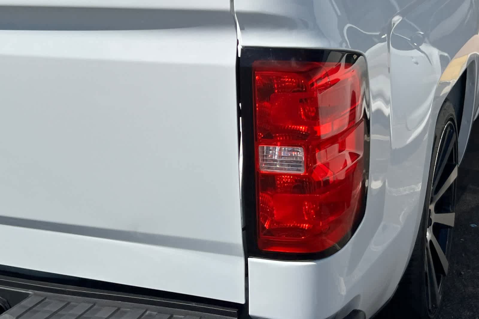 Used 2017 Chevrolet Silverado 1500 W/T RWD image 18