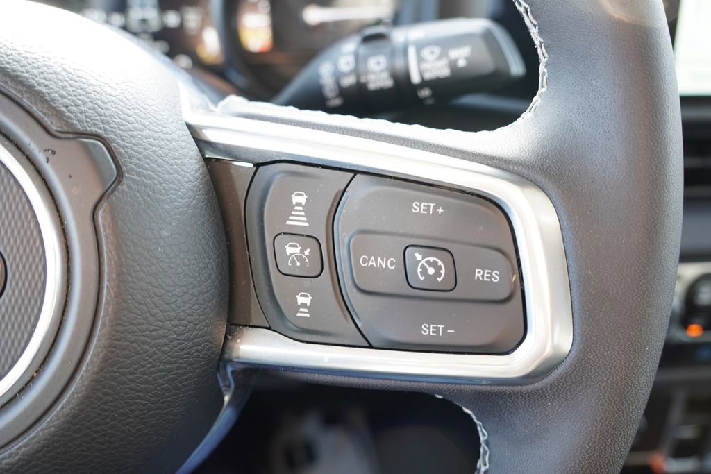 Certified 2025 Jeep Wrangler Unlimited Sahara w/ Safety Group image 27