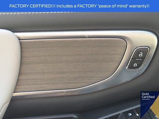 Used 2025 Ford Expedition Platinum w/ Driver's Package AWD/4WD image 30