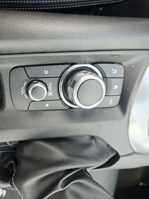 Used 2021 MAZDA MX-5 Miata RF Grand Touring RWD image 18