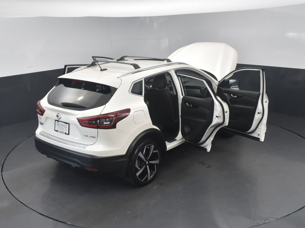 Used 2022 Nissan Rogue Sport SL image 25