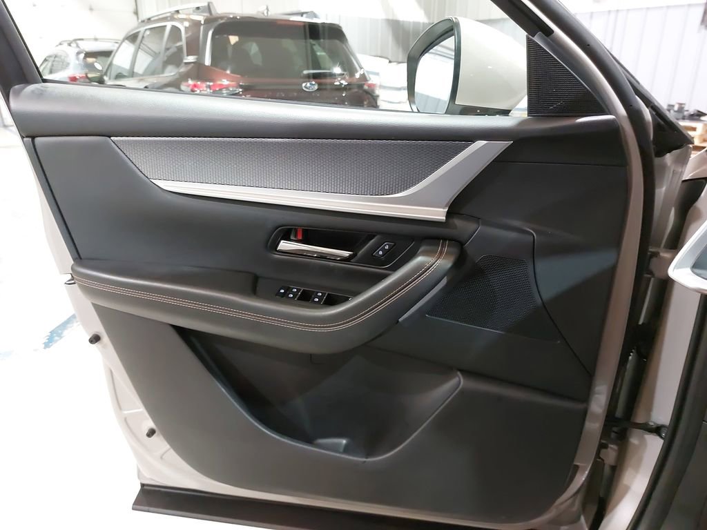 Used 2025 MAZDA CX-90 3.3 Turbo w/ Preferred Package image 28