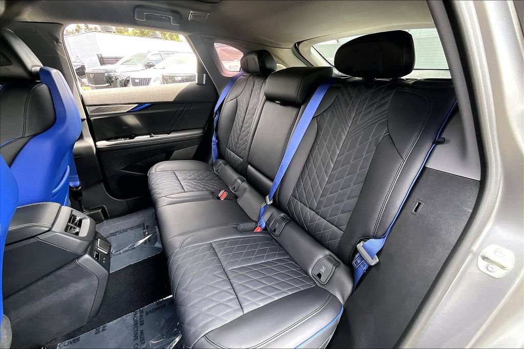 New 2026 Cadillac Optiq V w/ Magnus Launch Edition AWD/4WD image 29