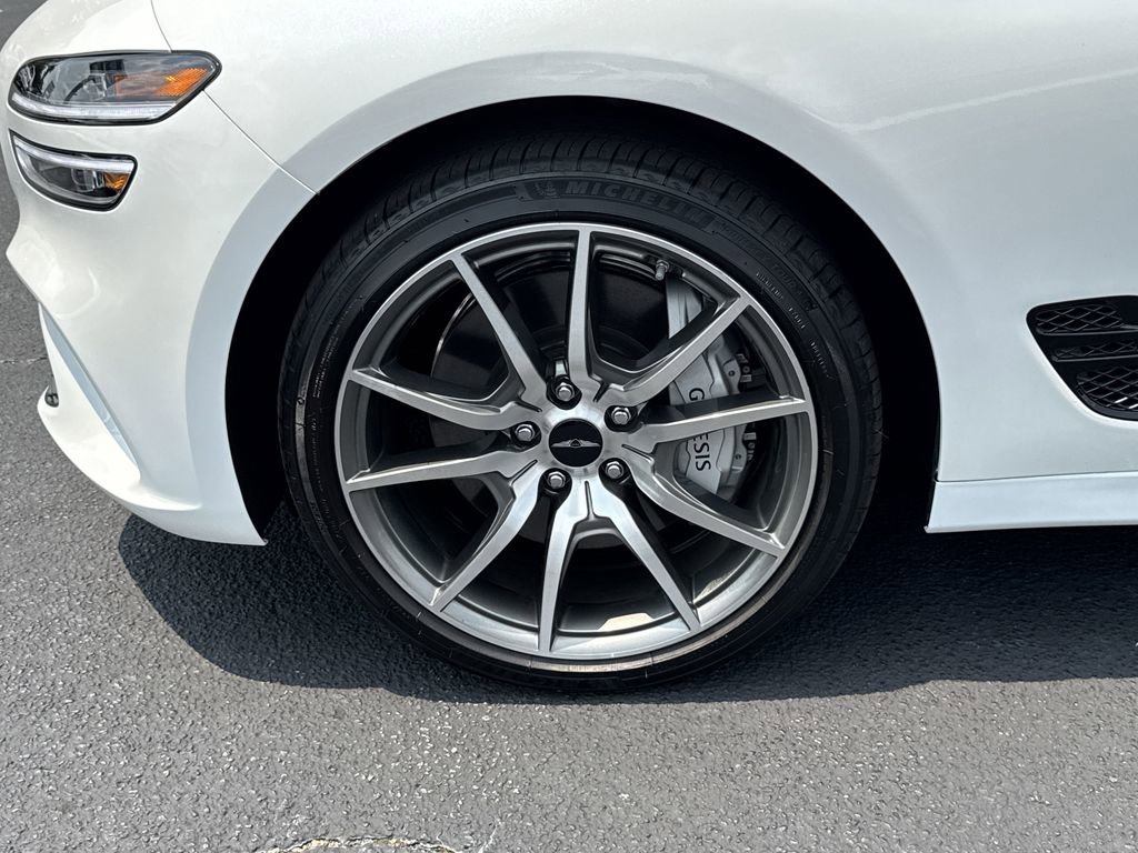 New 2025 Genesis G70 2.5T image 11