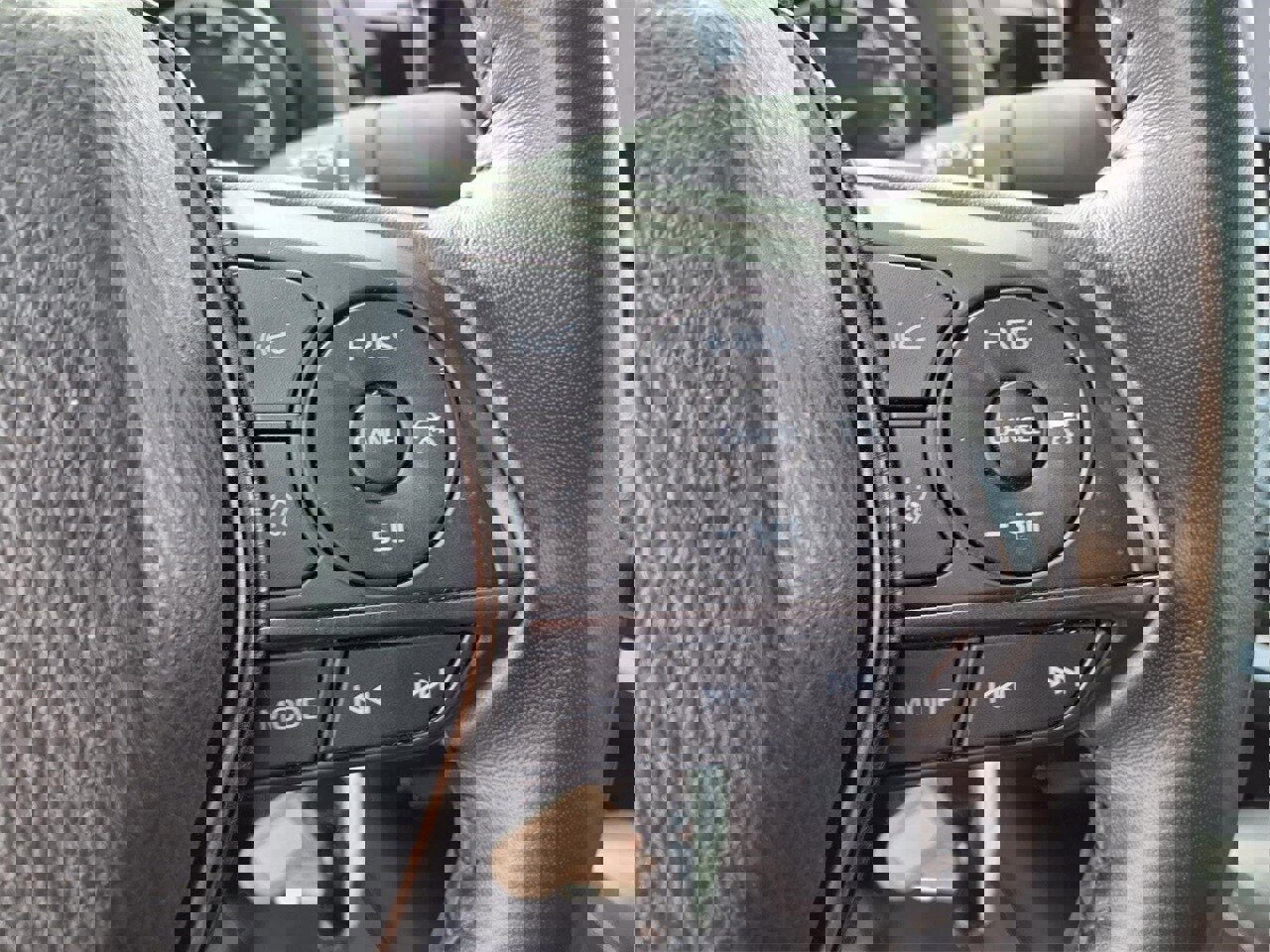 Used 2024 Toyota Camry SE image 23