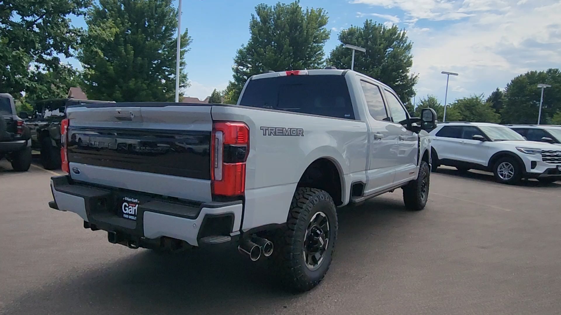 New 2026 Ford F350 Platinum w/ Tremor Off-Road Package AWD/4WD image 10