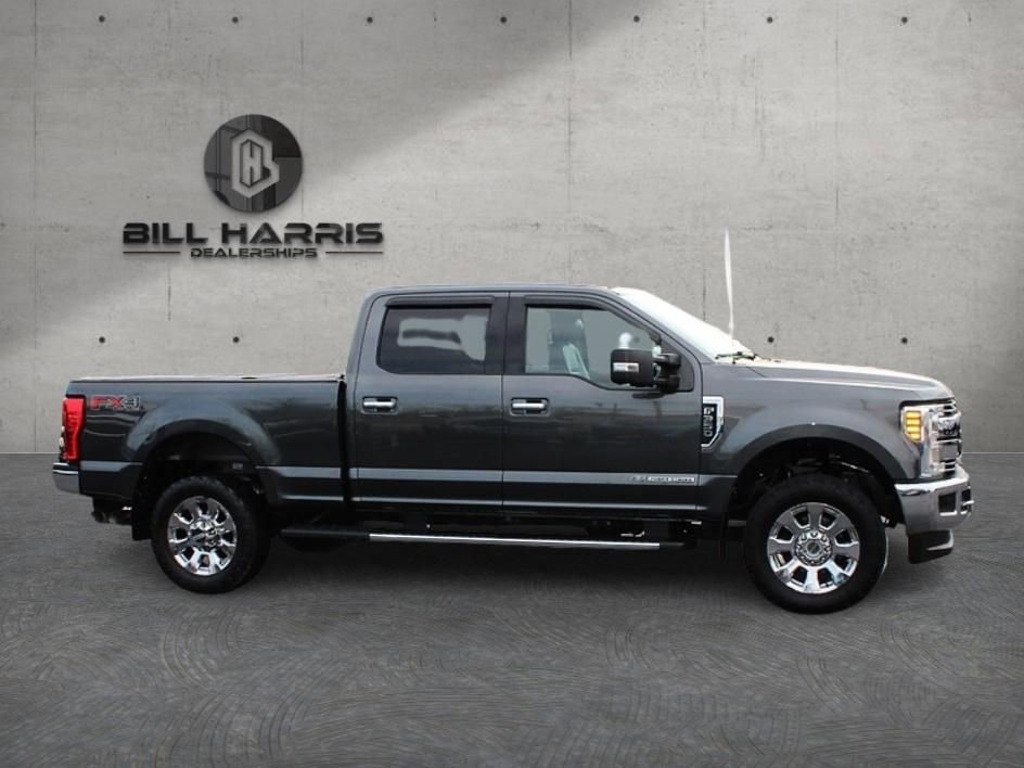 Used 2019 Ford F350 Lariat w/ Chrome Package AWD/4WD image 4