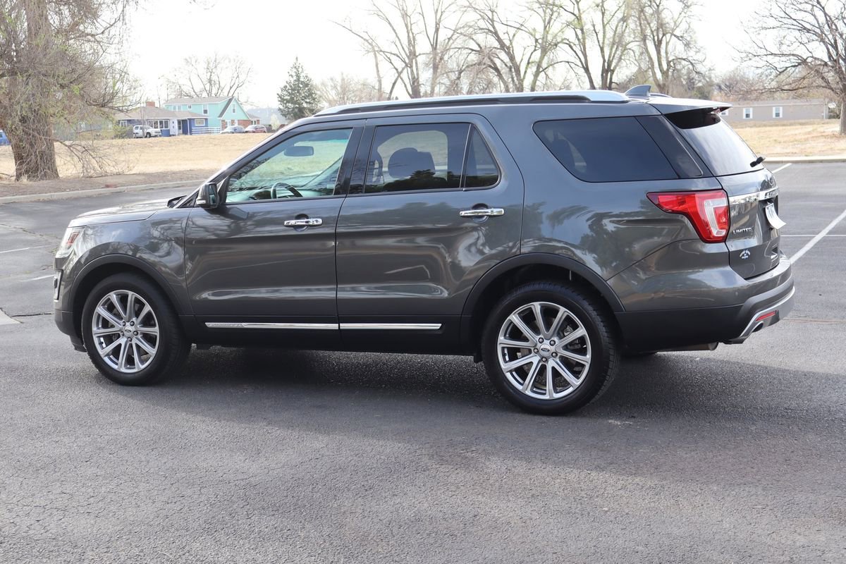 Used 2016 Ford Explorer Limited image 8