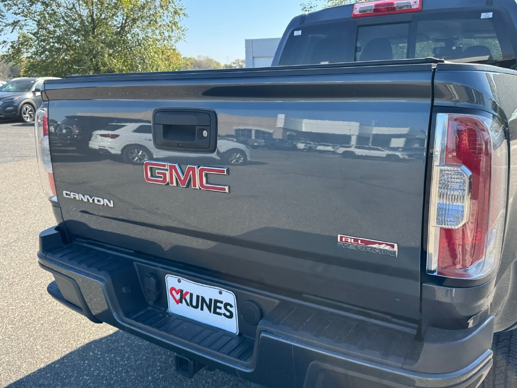 Used 2016 GMC Canyon SLE AWD/4WD image 29