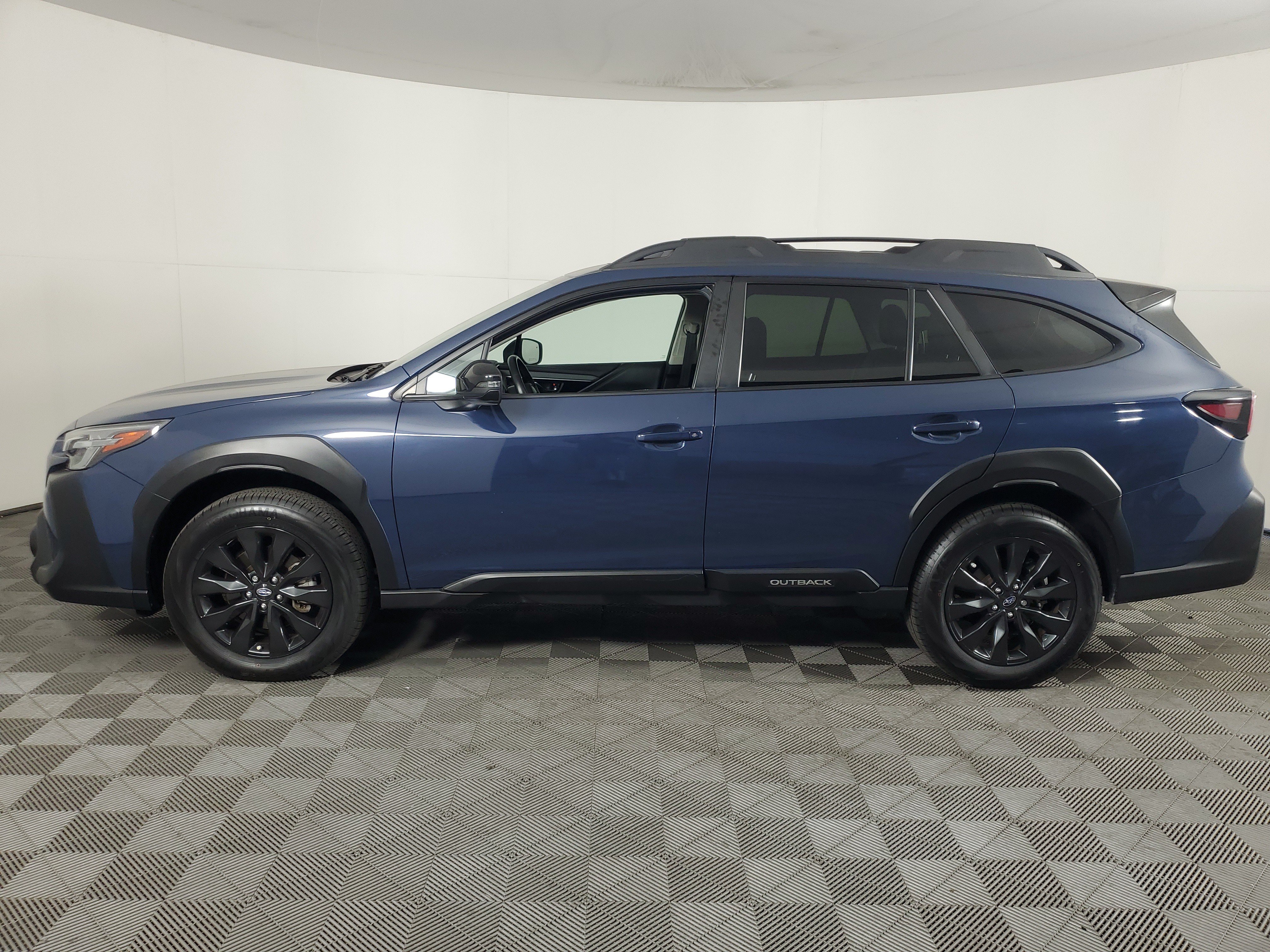 Used 2024 Subaru Outback Onyx Edition AWD/4WD image 7