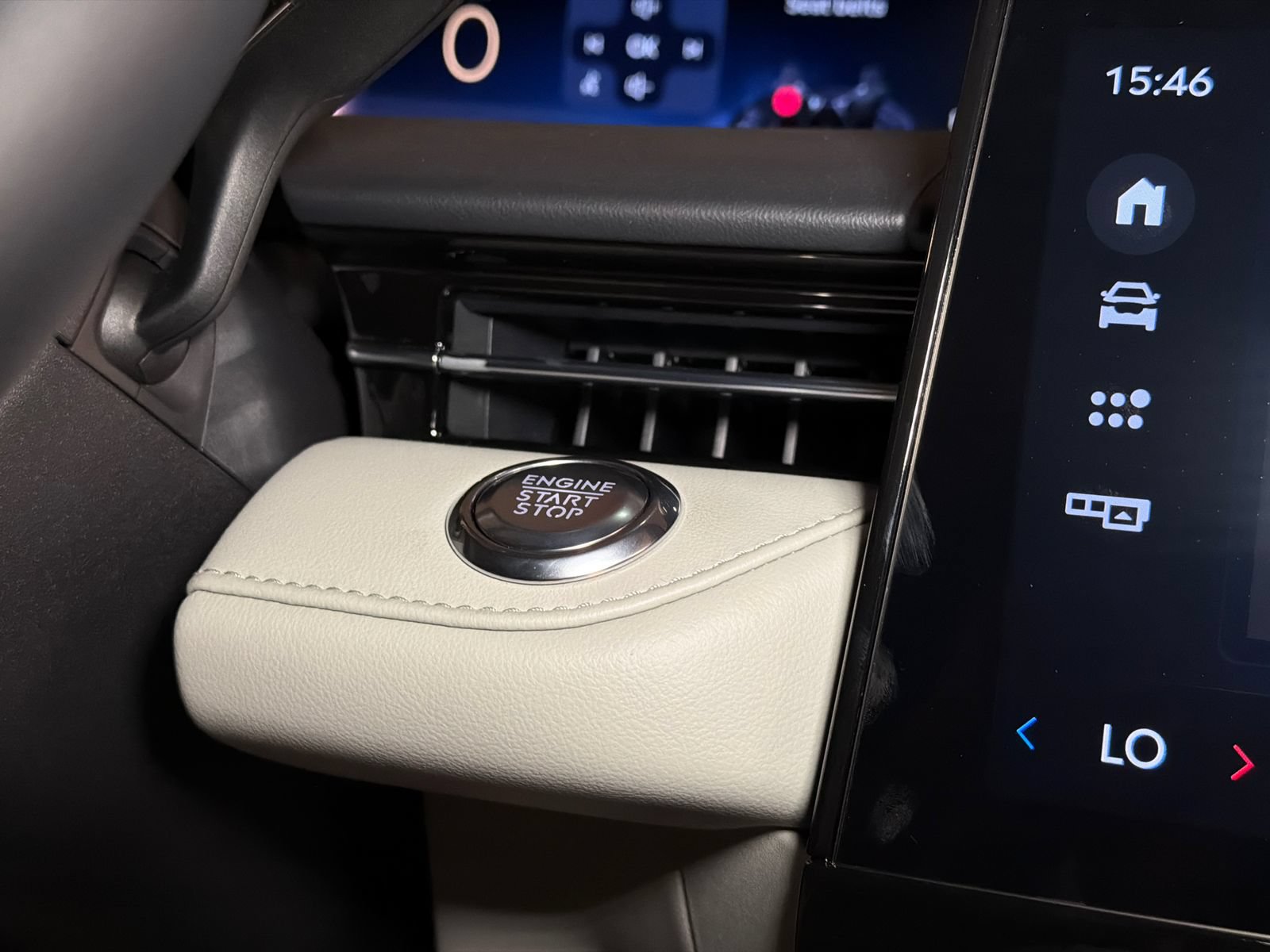 New 2026 Lincoln Nautilus Premier AWD/4WD image 29
