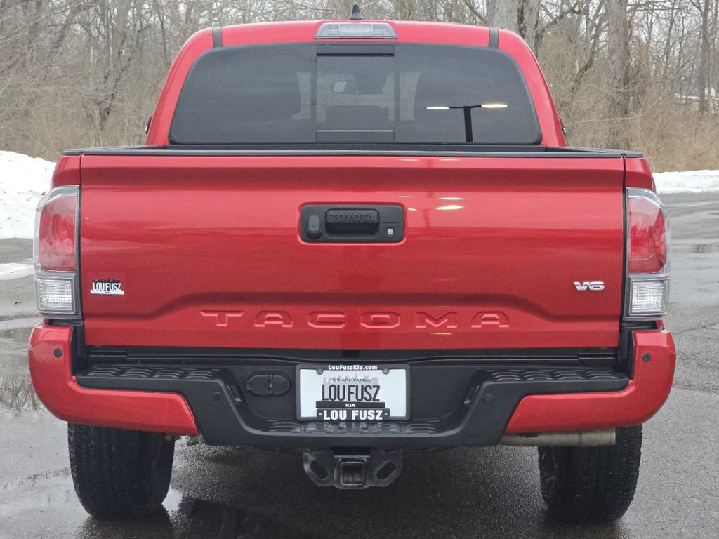 Used 2023 Toyota Tacoma TRD Off-Road w/ Technology Package image 15