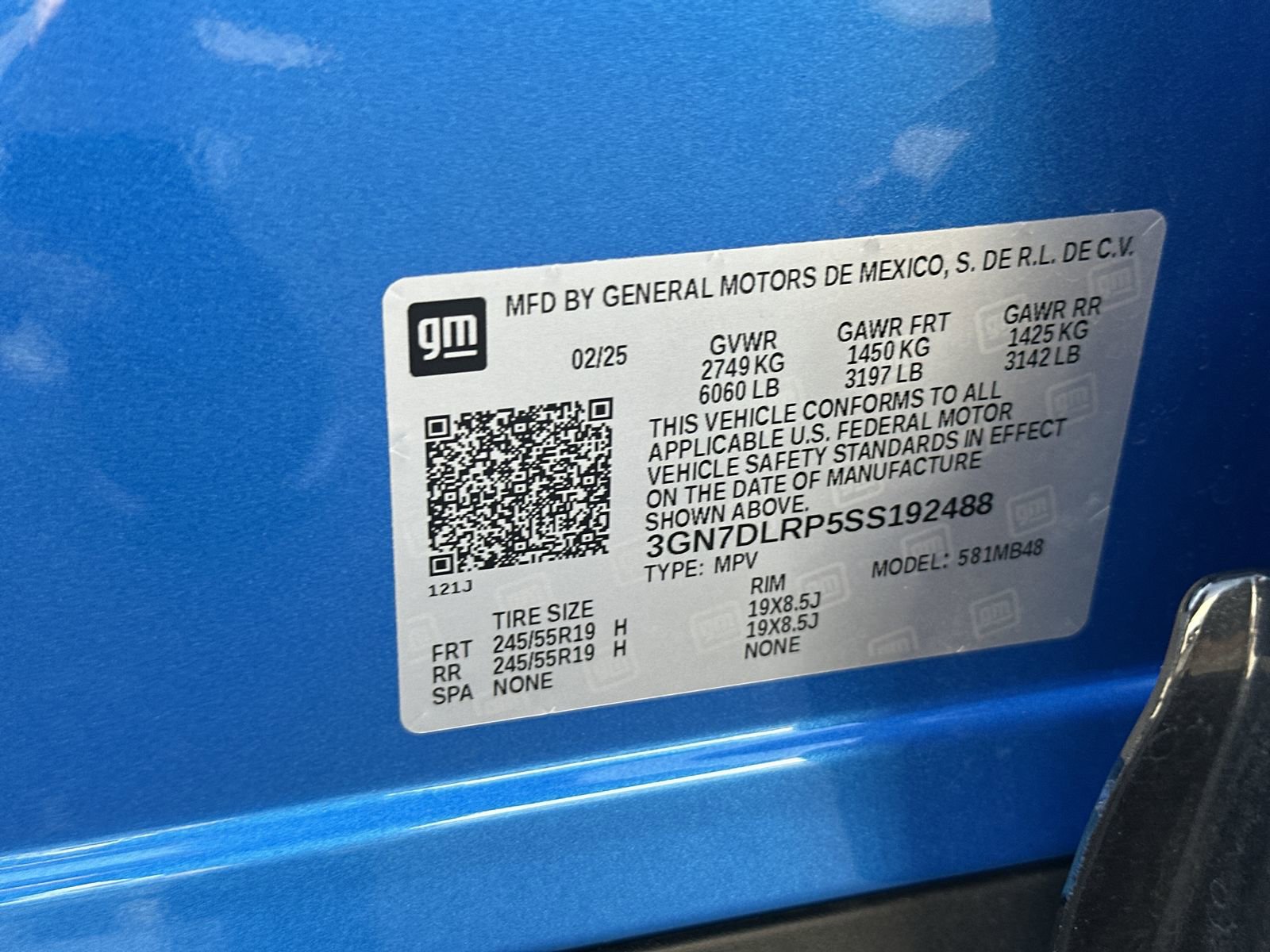 Used 2025 Chevrolet Equinox EV LT w/ Convenience Package FWD image 35