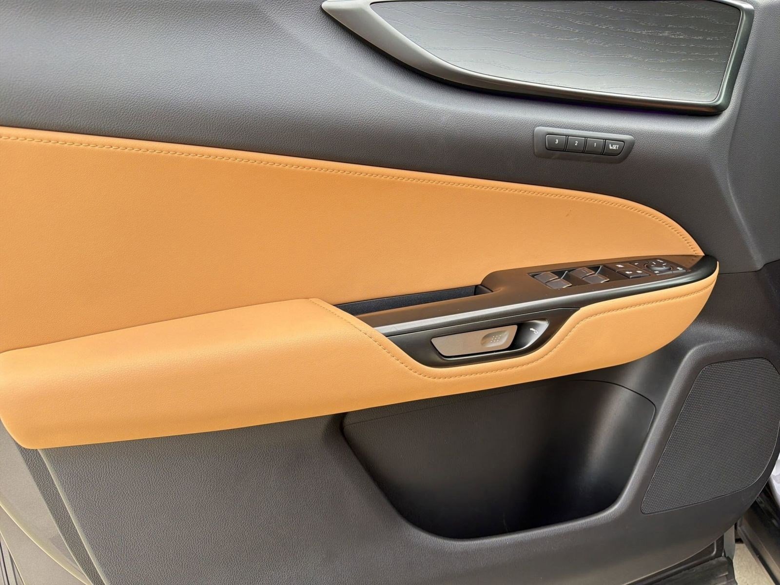 Used 2025 Lexus NX 450h+ AWD w/ Accessory Package (Z1) image 19