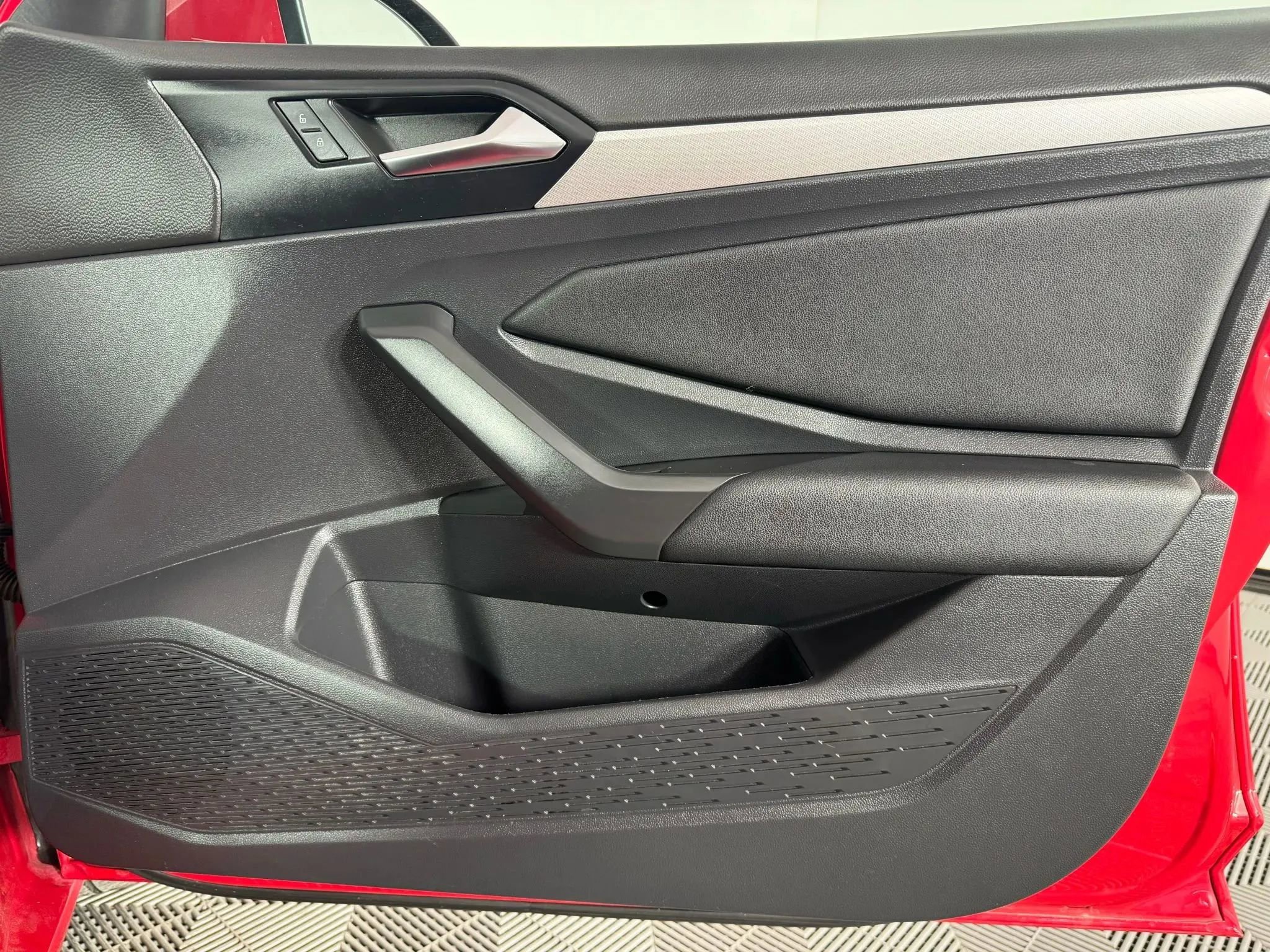 Used 2021 Volkswagen Jetta S w/ Driver Assistance Package FWD image 37