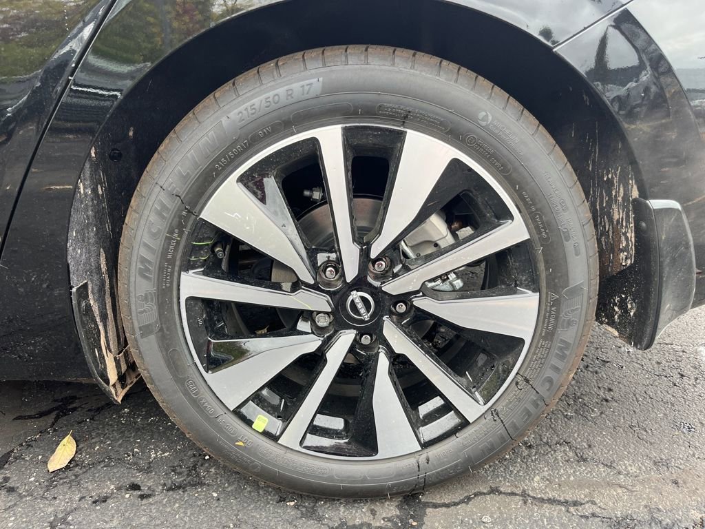 New 2025 Nissan Sentra SV w/ SV Premium Package image 10