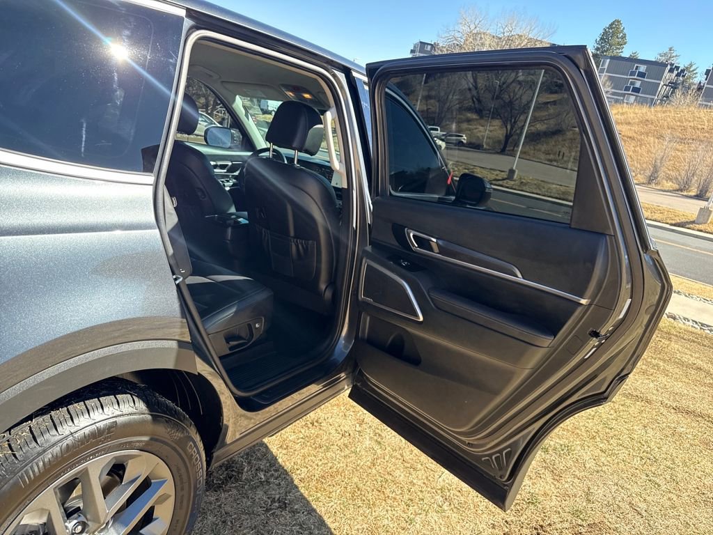 Used 2024 Kia Telluride LX image 21