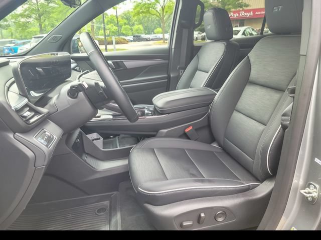 Used 2026 Buick Enclave Sport Touring w/ Power Package FWD image 10