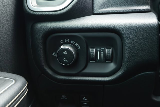 Certified 2022 RAM 1500 Laramie image 15